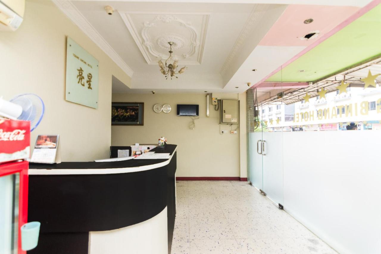 Vaccinated Staff - Oyo 1703 Terang Bintang Hotel 2*