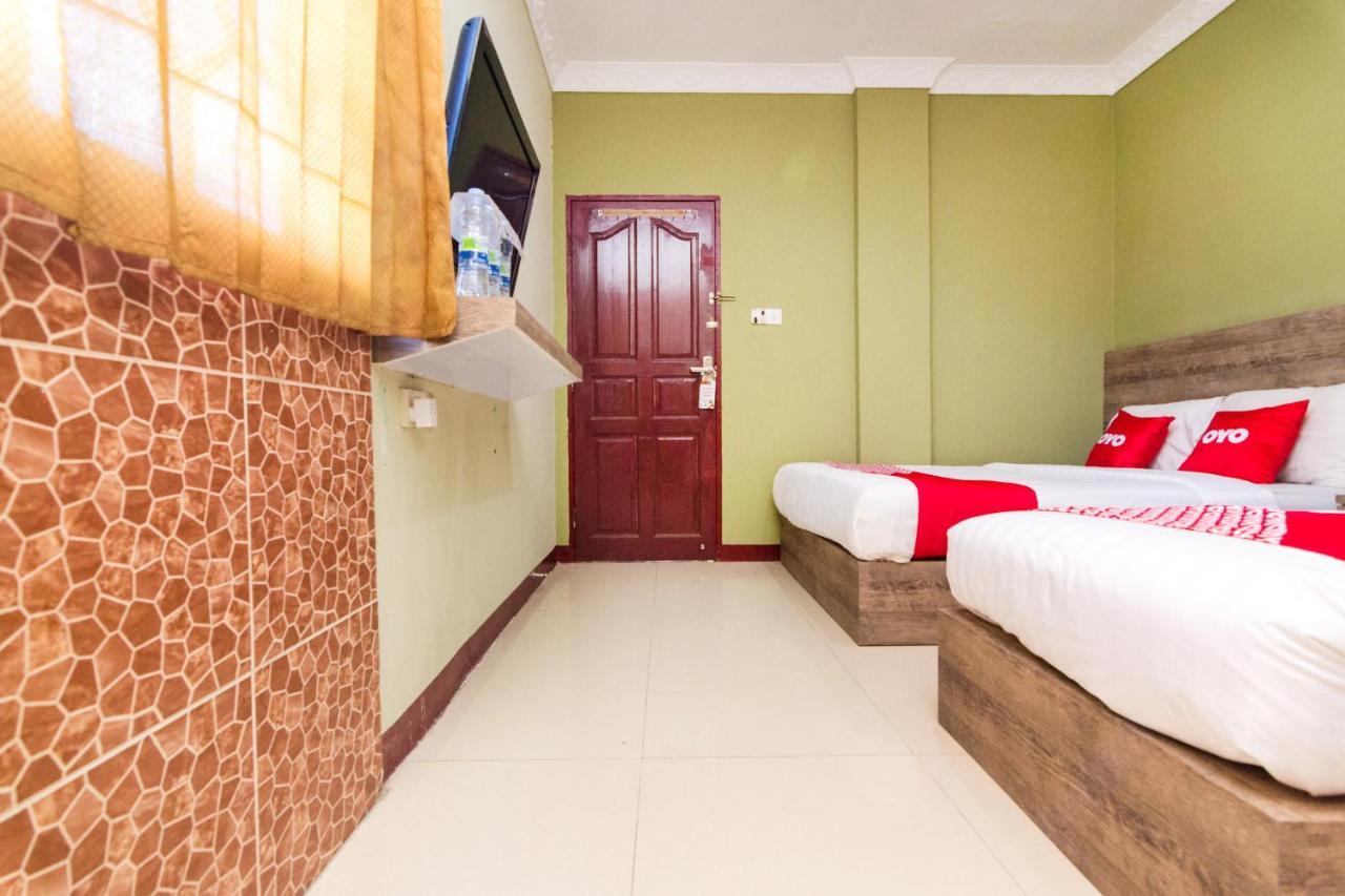Hotel Vaccinated Staff - Oyo 1703 Terang Bintang Batam